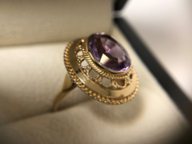 Antiek Gouden Entourage Ring Amethystkleurige Cubic Zirkonia