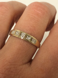 Antiek 14 K Gouden Bandring 0.05 crt Briljantgeslepen Diamant