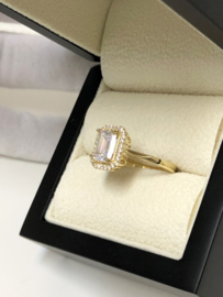 14 K Gouden Solitair Dames Ring Emerald Cut Cubic Zirkonia