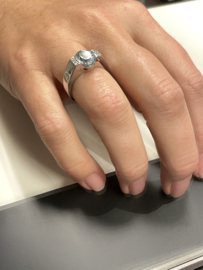 Al Coro 18 Karaat Witgouden Ring 2.2 Ct Ovaal Sky Blue Topaas/Diamant