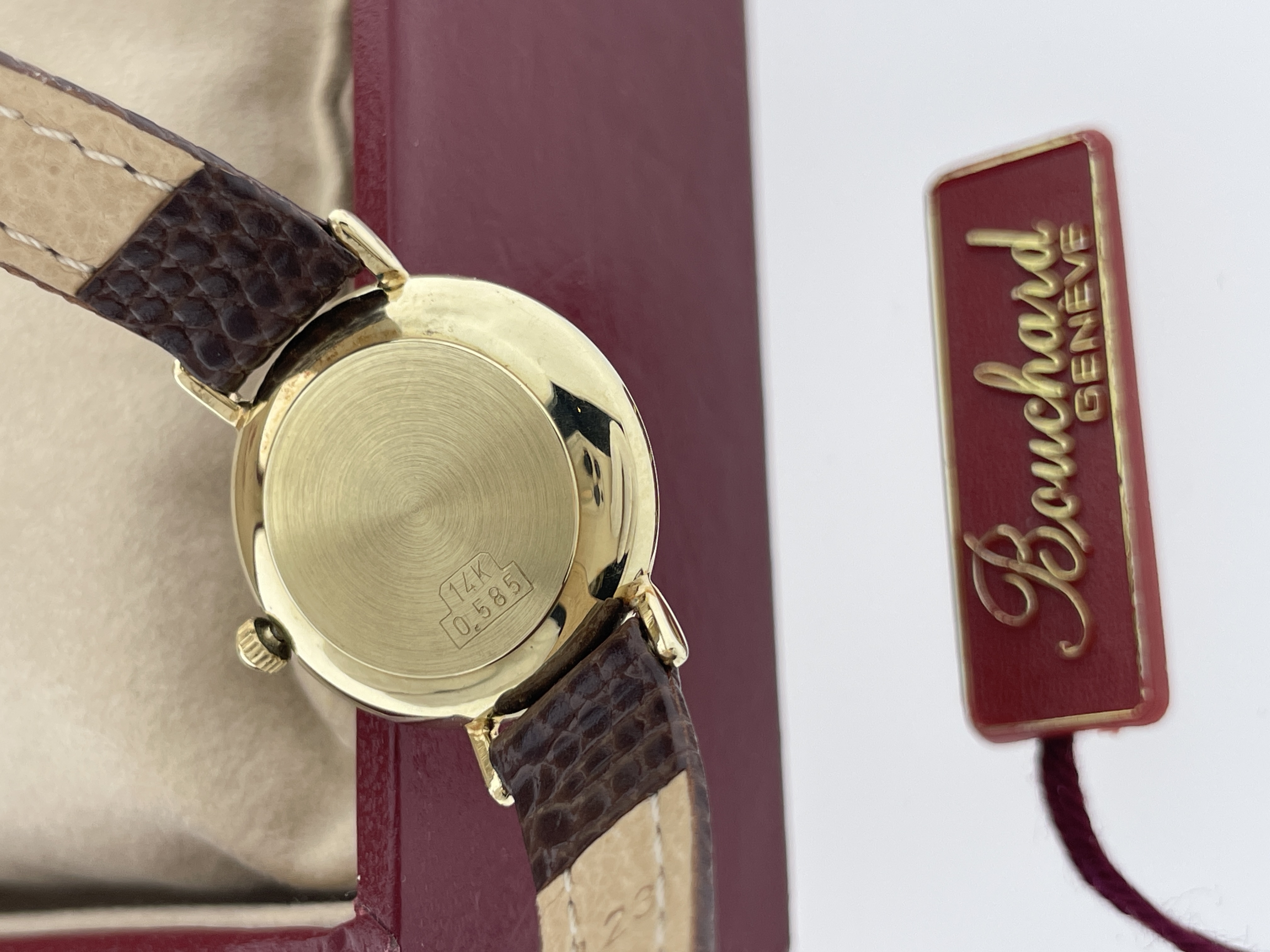 Bouchard Vintage 14 Karaat Gouden Dames Horloge in Bouchard Cassette