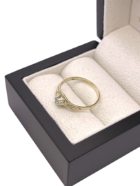 Vintage 14 Karaat Gouden Ring Briljant Geslepen Baby Blue Topaas