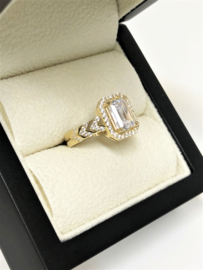 14 K Gouden Solitair Dames Ring Emerald Cut Cubic Zirkonia