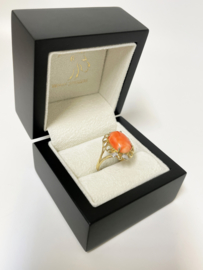 14 K Antiek Gouden Ring Cabochon Geslepen Koraal 0.04 Diamant