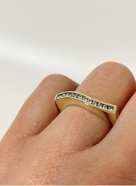 14 Karaat Gouden Slag Ring Briljant Geslepen Heldere Zirkonia