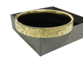 14 K Gouden Slaven Armband Floraal Gravé  - 26,2 g