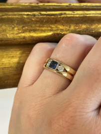 14 K Massief Gouden Band Ring 0.70 crt Natuurlijk Saffier / 0.40 crt Briljantgeslepen Diamant