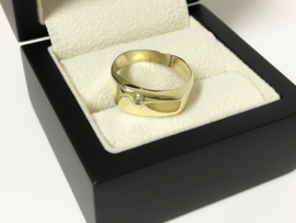 14 K Gouden Heren Ring 0.03 crt Briljantgeslepen Diamant