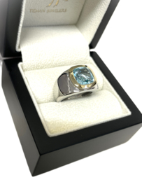 14 Karaat Geelgoud op Gerhodineerd  Zilveren Brede Ring - Sky Blue Topaas