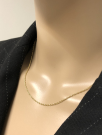 14 K Gouden Draai Collier - 43 cm