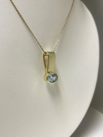 14 K Gouden Hanger 1.3 ct Ovaal Gefacetteerd Baby Blue Topaas - 2,2 cm