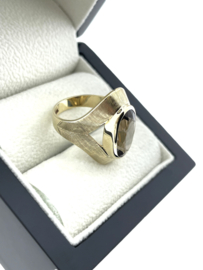 Vintage 8 Karaat Dames Ring Ovaal Gefacetteerd Rookkwarts