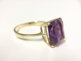 14 K Gouden Ring Emerald Geslepen Amethyst Kleurige Zirkonia