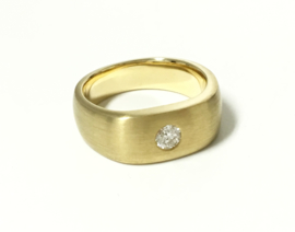 18 K Massief Gouden Heren Bandring 0.25 crt Briljantgeslepen Diamant Top Wesselton