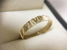 14 K Gouden Ring Romeinse Cijfers - 20 mm