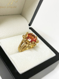 Handvervaardigd Antiek Gouden Ring ca 4.5 Crt Briljant Geslepen Oranje Saffier