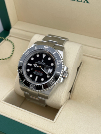 Rolex Seadweller 126600 Single Red 43 mm Full Set - Nieuw / 2023