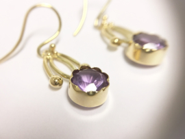 14 K Antiek Gouden Oorhangers 1,5 crt Briljantgeslepen Amethyst