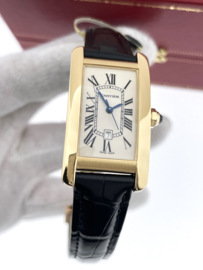 Cartier Tank Américaine Date Ref. 2483 18 Karaat Geelgoud - Full Set / 2 Jaar Cartier Garantie