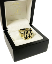 14 K Gouden Heren Monogram Ring Onyx Gouden Letters HB / 6,5 g / Mt 20.5