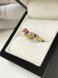 14 K Gouden Slagring 0.20 ct Diamant / 0.20 ct Robijn - Mt 16.75