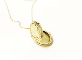 14 K Gouden Ketting Hanger - Medaillon / Floraal Motief