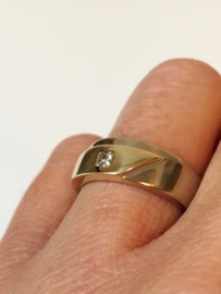 14 K Bicolor Gouden Bandring Prinses Geslepen Diamant - 8,24 g