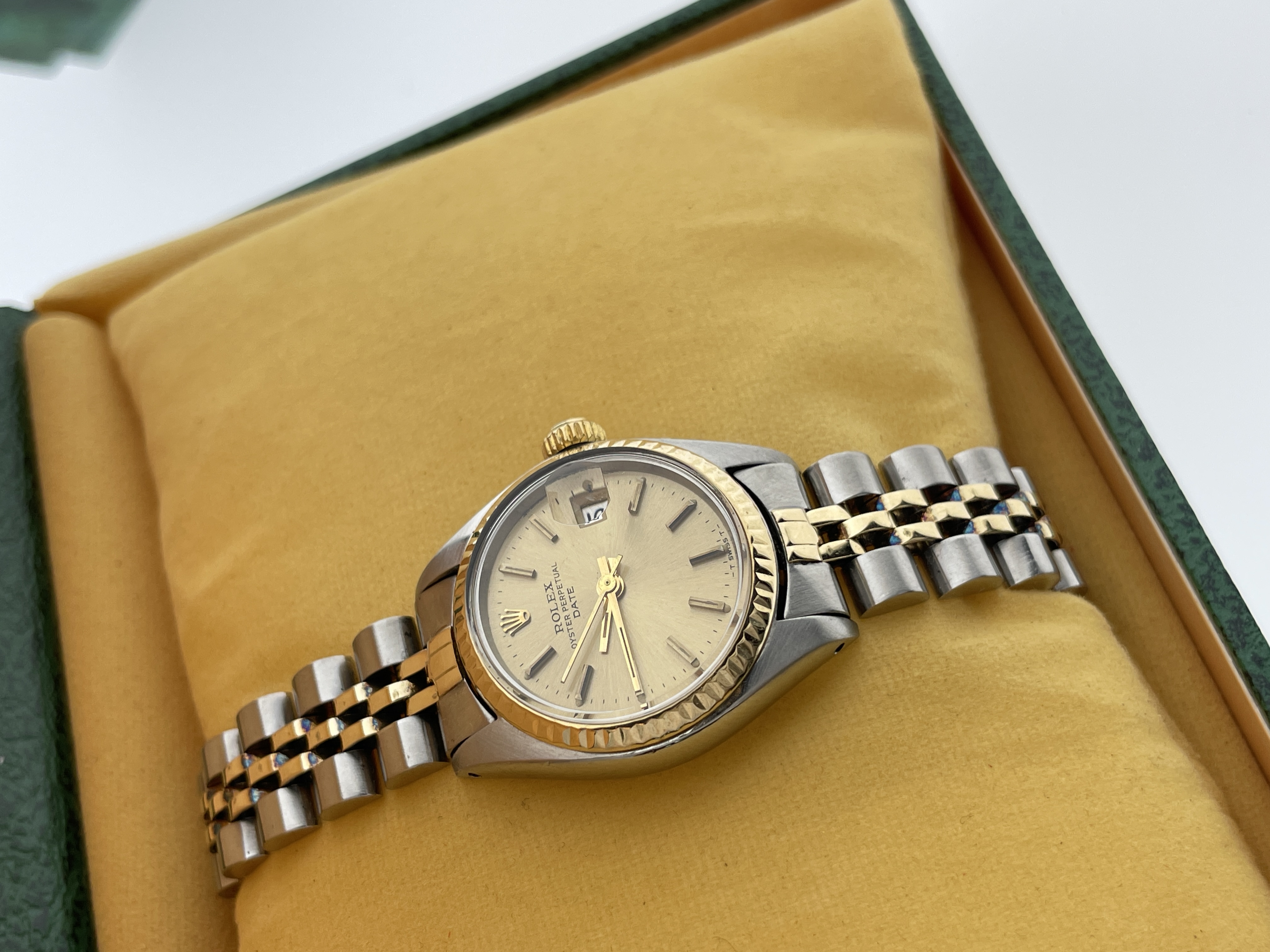 Rolex Oyster Perpetual Date Lady Ref. 6916 Jubilee Goud/Staal  - 26 mm