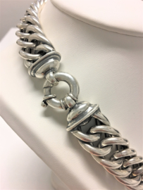 Grof Zilveren Slot Collier 925