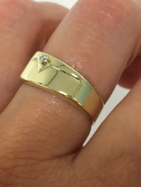 14 K Gouden Heren Ring 0.03 crt Briljantgeslepen Diamant