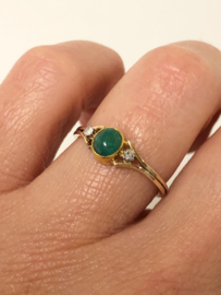Antiek 14 K Gouden Ring 0.5 crt Cabochon Geslepen Smaragd / Diamant
