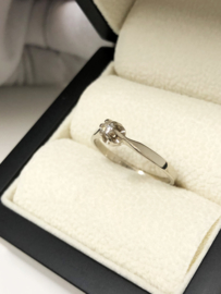 14 K Witgouden Solitair Ring 0.08 crt Briljantgeslepen Diamant  H / VS2