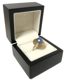 18 Karaat Gouden Design Ring Mabé Zoutwater Parel