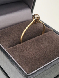 14 K Handvervaardigd Antiek Gouden Solitair Ring 0.05 crt Diamant