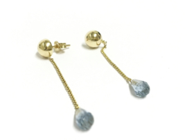 14 K Gouden Oorhangers Geslepen Baby Blue Spinel