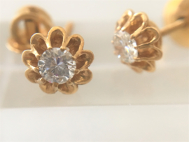 21,6 K Gouden Rozet Oorstekers 0.60 crt Briljantgeslepen Diamant