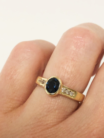 18 K Gouden Ring Ovaal Saffier / Briljantgeslepen Diamant