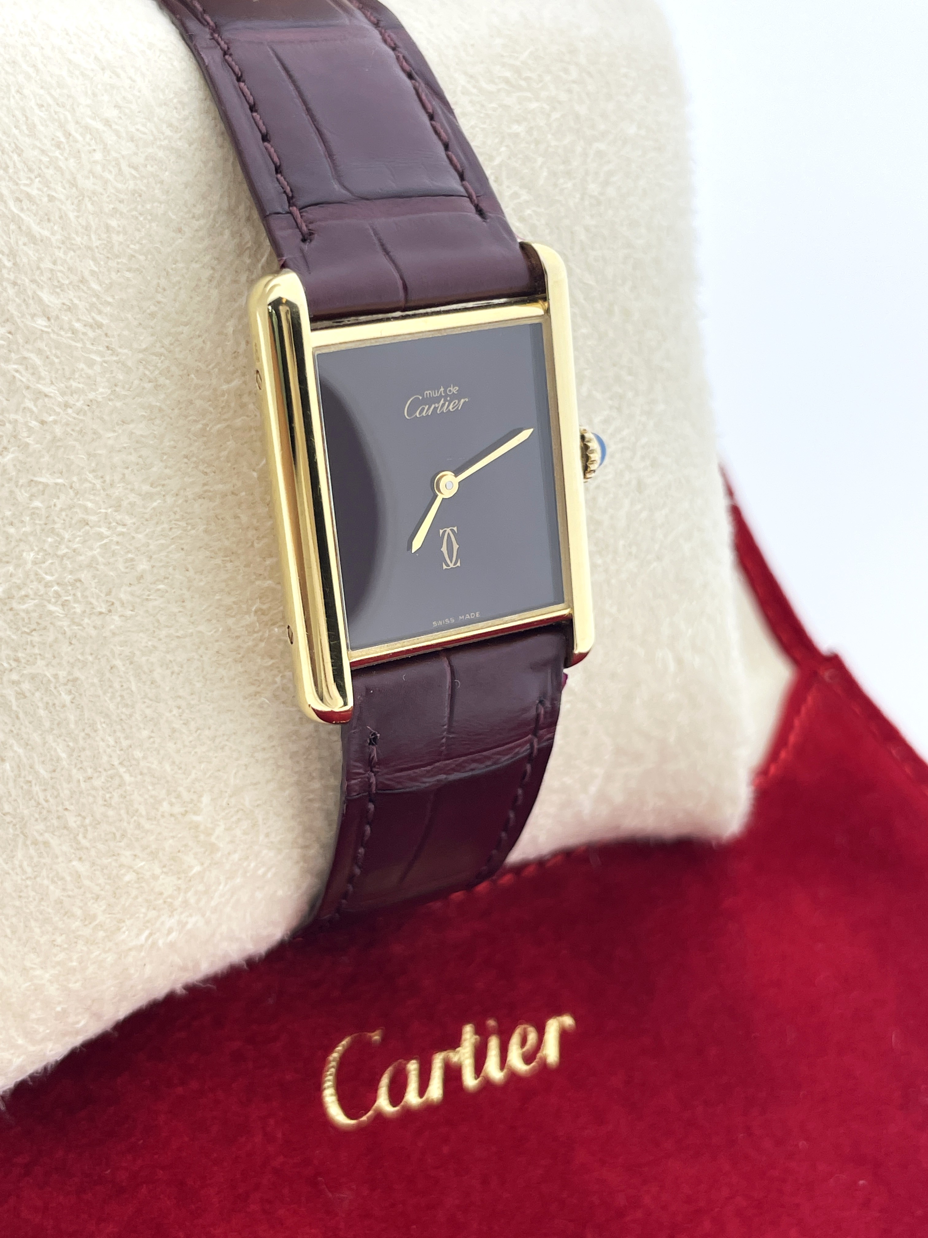 Les Must de Cartier Tank Large Burgundy Red Lacquer - Full Set Incl 'Life-Long' Cartier Garantie