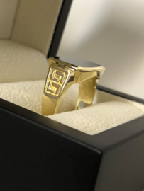 14 K Gouden Heren Zegelring Onyx / Meander Versace Motief - 8,95 g