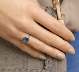 14 K Witgouden Solitair Ring London Blue Topaas