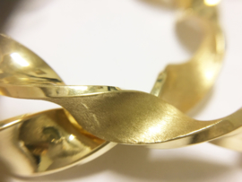 Grote 14 K Gouden Wokkel Creolen - 9 cm
