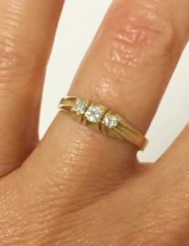 Antiek 14 K Gouden Rijring 0.20 crt Briljantgeslepen Diamant H/ VS2-SI