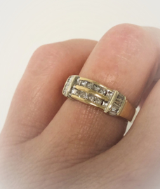 14 K Gouden Bandring ca 0.50 crt Prinses / Baguette Diamant  H / SI