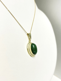 14 K Gouden Hanger Ovaal Cabochon Geslepen Nefriet Jade - Jaren '70