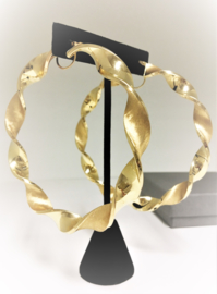 Grote 14 K Gouden Wokkel Creolen - 9 cm