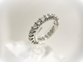 14 K Witgouden Alliance Ring 1,77 crt Briljantgeslepen Diamant E/VS2-SI1