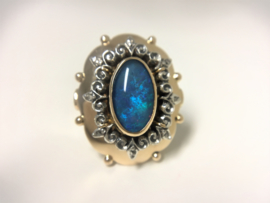 Antiek Gouden Ring Blauw Groene Peacock Australische Opaal / Roosdiamant