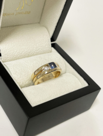 14 K Massief Gouden Band Ring 0.70 crt Natuurlijk Saffier / 0.40 crt Briljantgeslepen Diamant