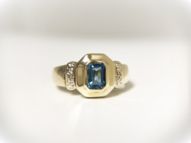 Antiek Gouden Bandring Baby Swiss Blue Topaas / Diamant