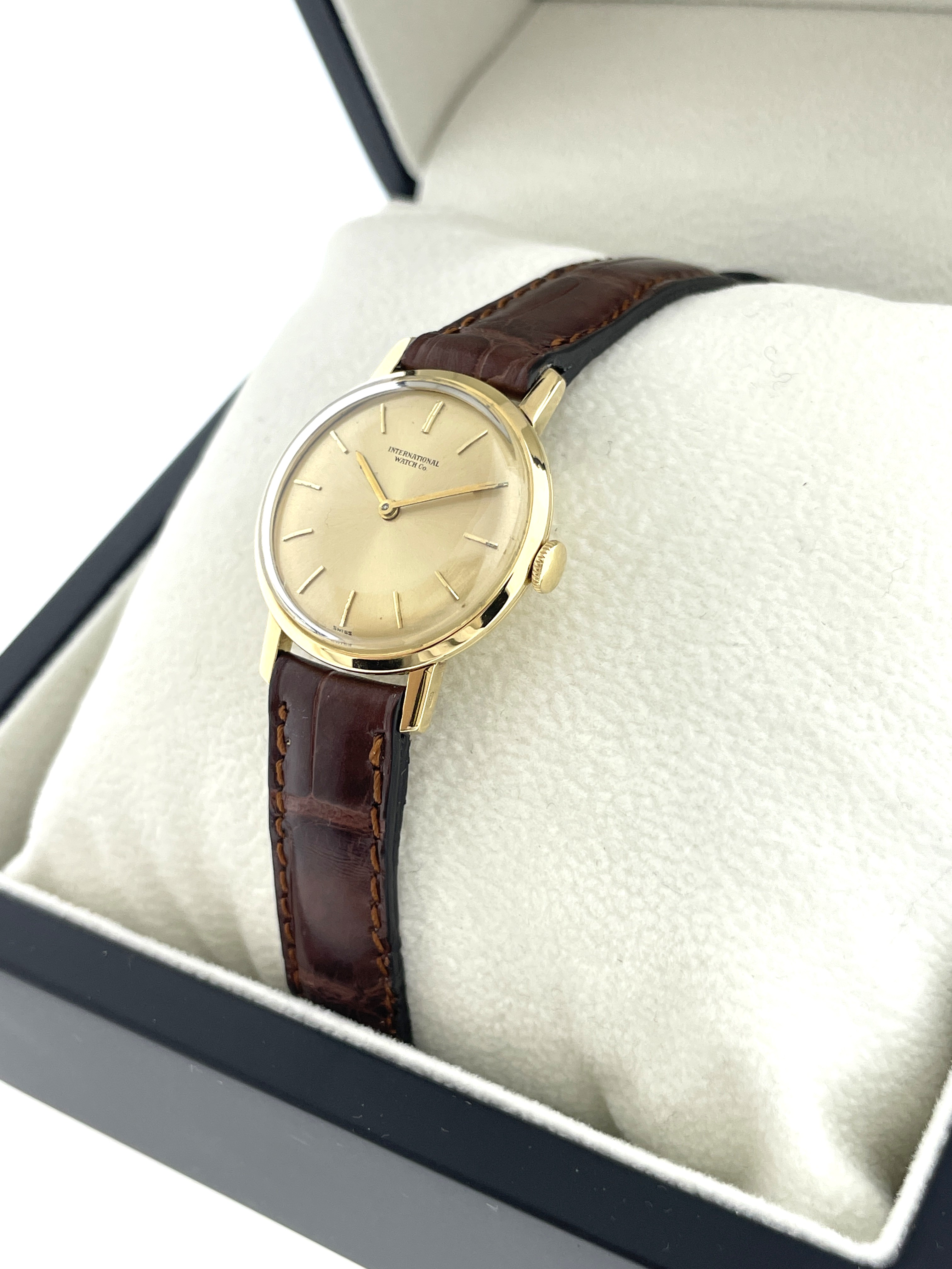International Watch Co SWISS - IWC Vintage 18 Karaat Gouden Dames Polshorloge Jaren '60